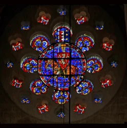 Rose window depicting Simon de Montfort, Chartres Cathedral